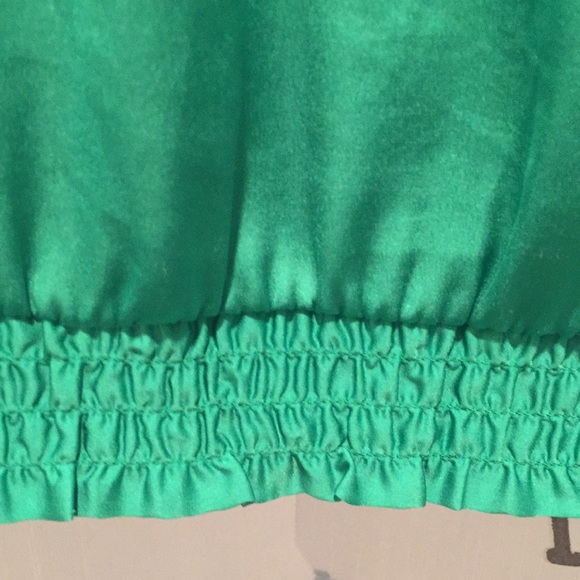 New York and Company Green blouse - Picture 5 of 7